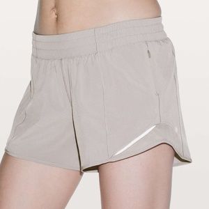 Lululemon Hotty Hot Short II *Long 4" Dark Chrome